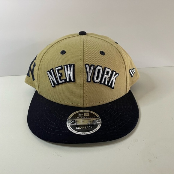 NWT New Era FELT X New York Yankees Butterfly 9FIFTY Snapback Hat main image 7